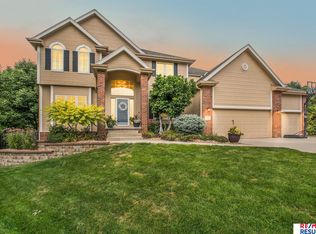 17418 Jefferson Cir, Omaha, NE 68154