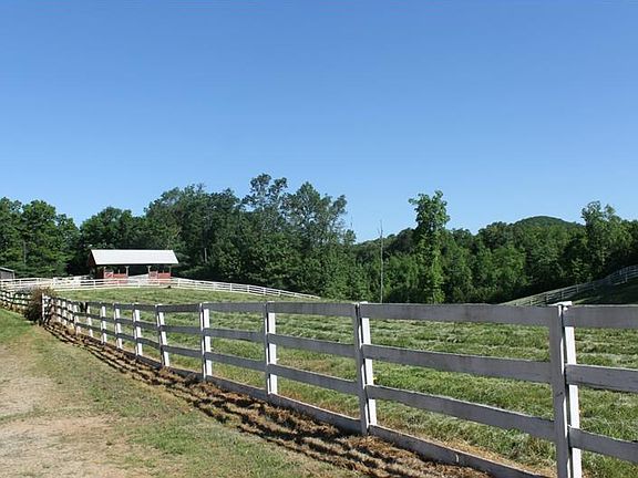 3rd image of 7768 Elliott Family Pkwy