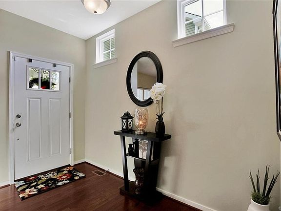 4th image of 14053 Stanley Park Dr