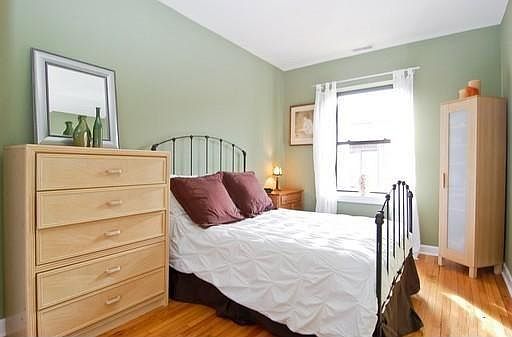 4th image of 1325 W North Shore Ave APT 3S