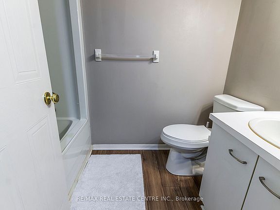 5th image of 3085 Kingsway Dr #52