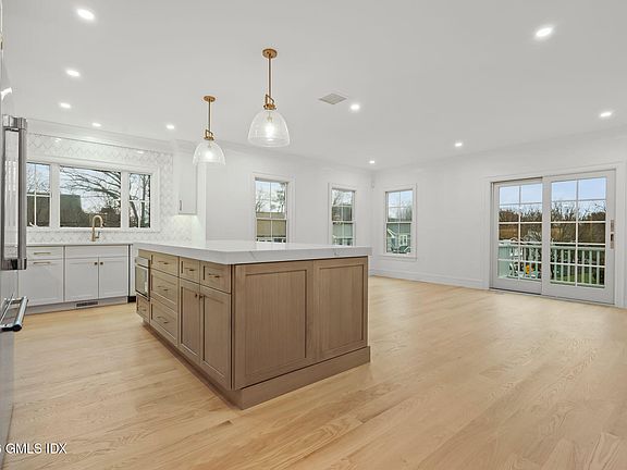 4th image of 43 High St