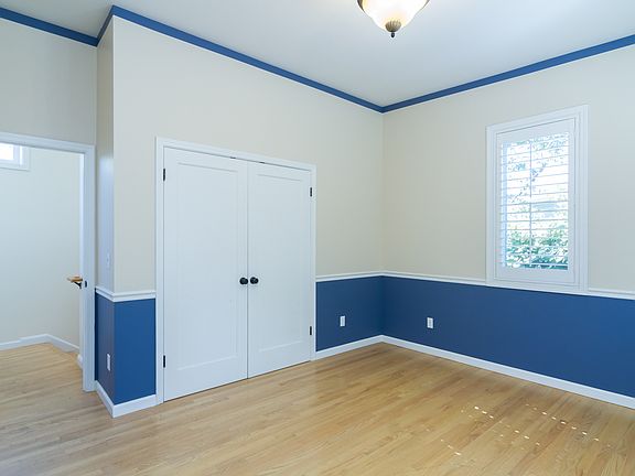 2nd image of 210 Alameda De Las Pulgas
