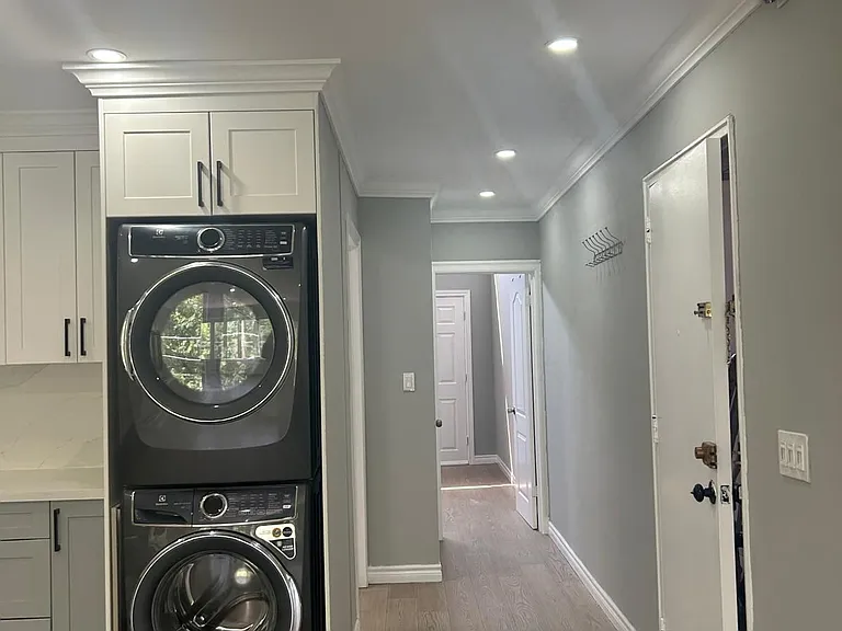 552A Sheppard Ave W — Photo 17