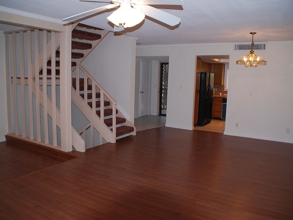 2nd image of 2922 Calle Grande