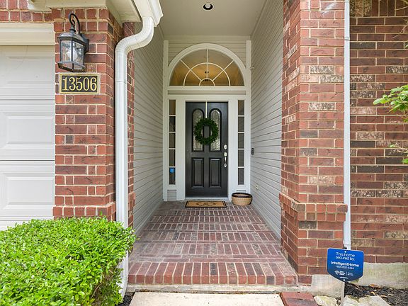 4th image of 13506 Maple Brook Dr