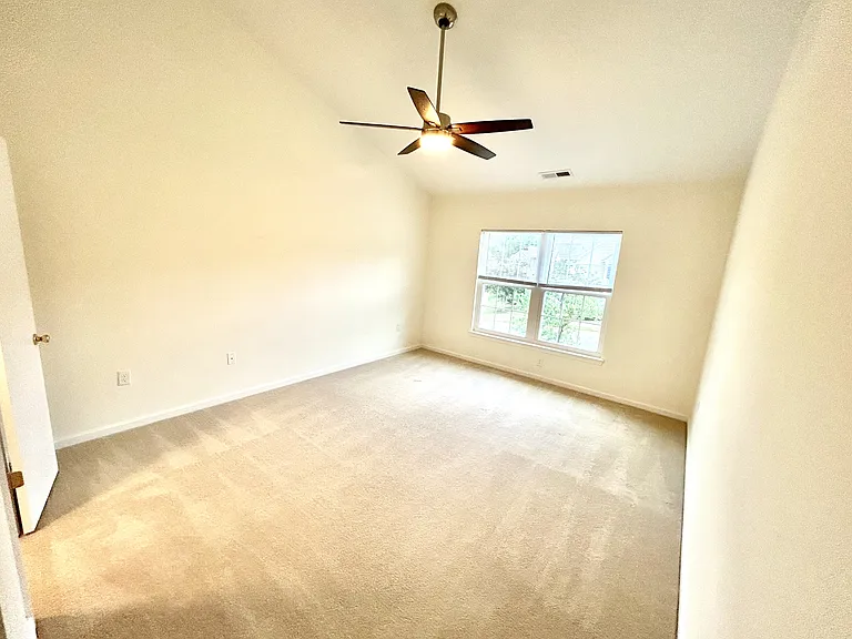 1107 Settlement Dr #1 — Photo 7
