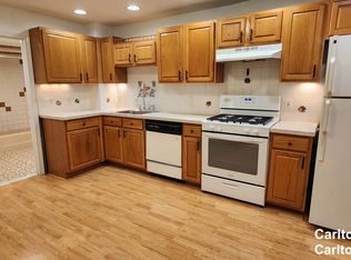 305 Chelsea St APT 1, Boston, MA 02128