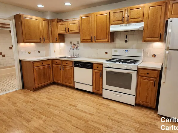 305 Chelsea St APT 1, Boston, MA 02128