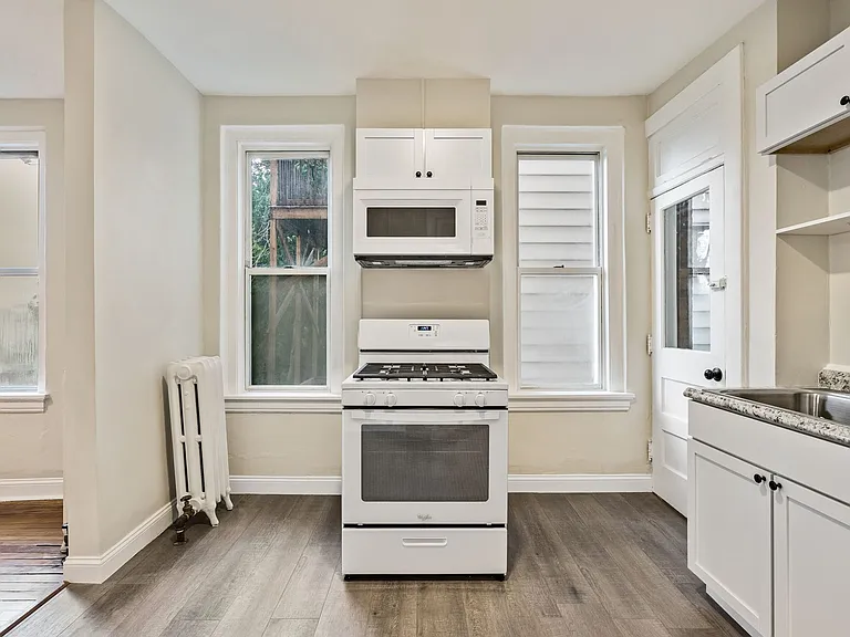 701 Brownsville Rd — Photo 35