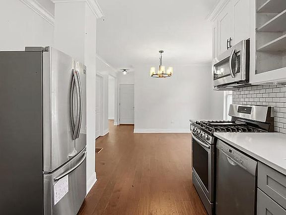 4th image of 4125 W School St #1