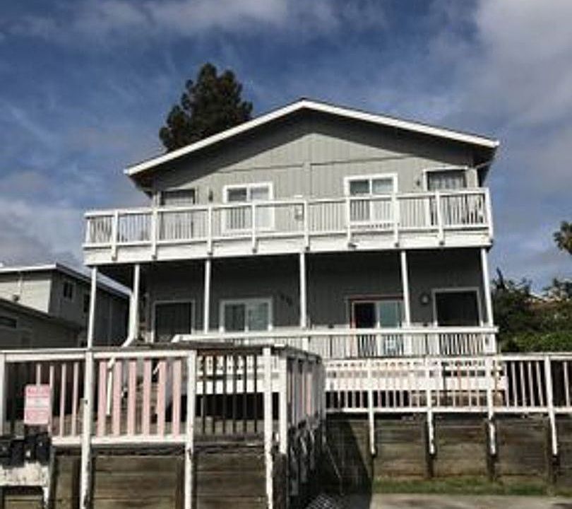 1st image of 7248 Macarthur Blvd #A