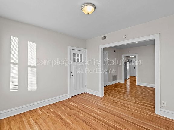 3rd image of 4175 McRee Ave #2E