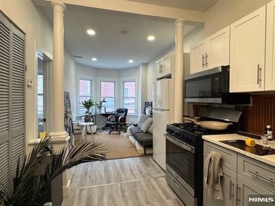 270 Summit Ave, Jersey City, NJ, 07306
