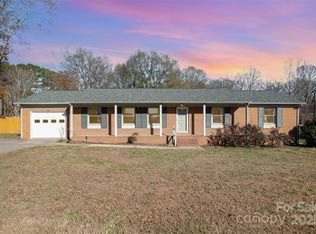 830 S Magnolia St, Mooresville, NC 28115