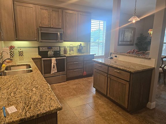 4th image of 140 Manawianui Dr
