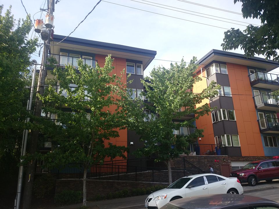 1st image of 120 NW 39th St Unit 207
