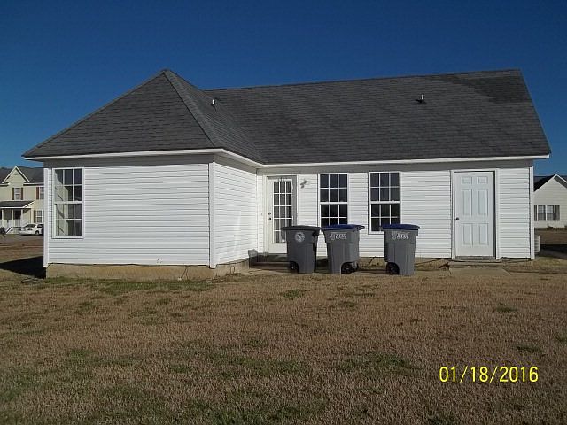 2nd image of 400 Sanders Dr