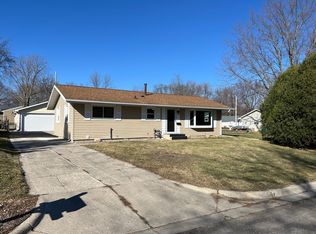 126 Barry Dr, Owatonna, MN 55060