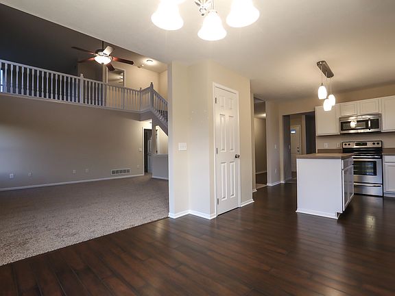 4th image of 1777 Creekview Dr