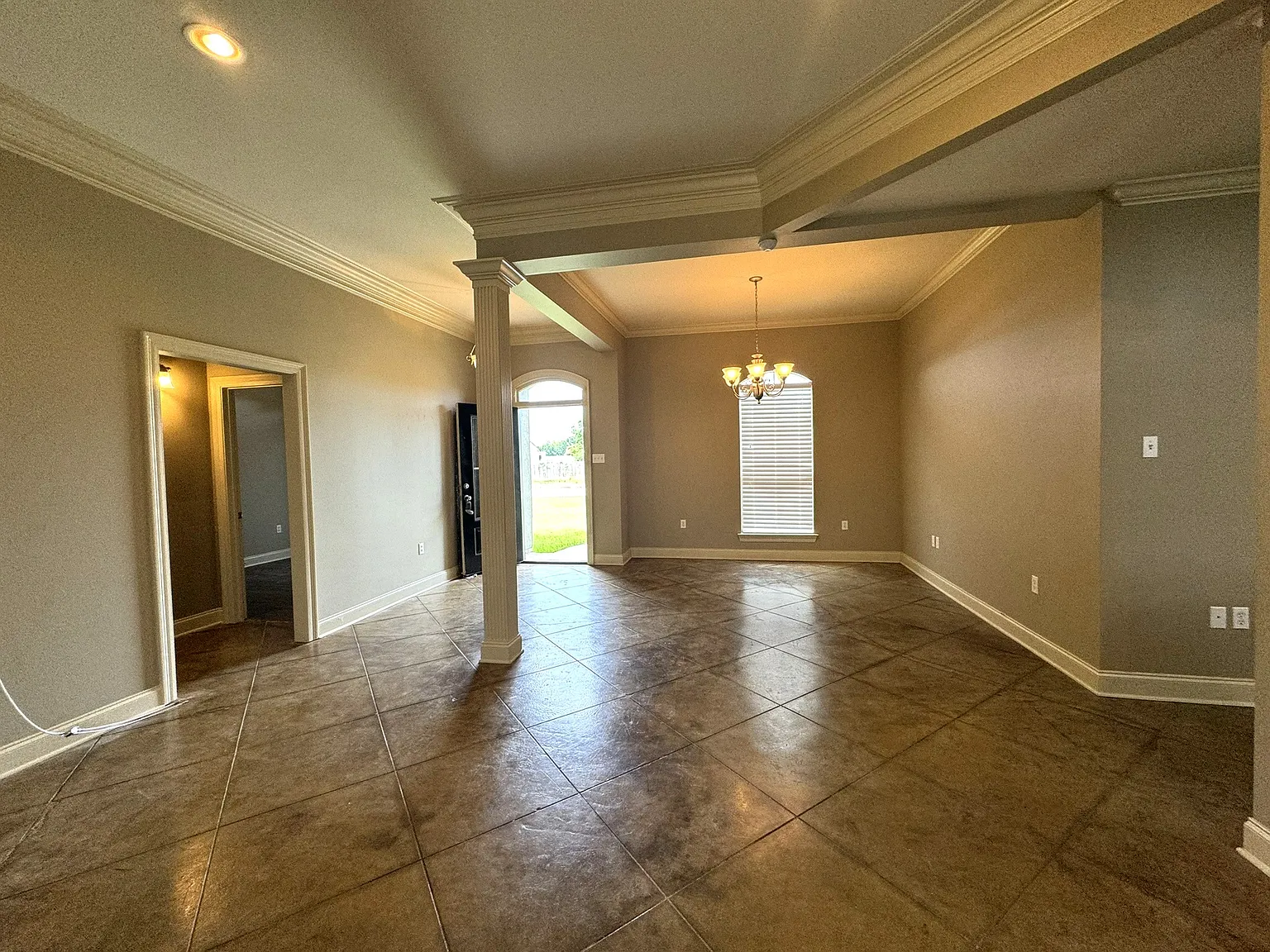 3 bed, 1511 sqft, $2,000 — Photo 4