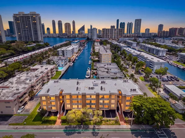17051 NE 35th Ave APT 207, North Miami Beach, FL 33160