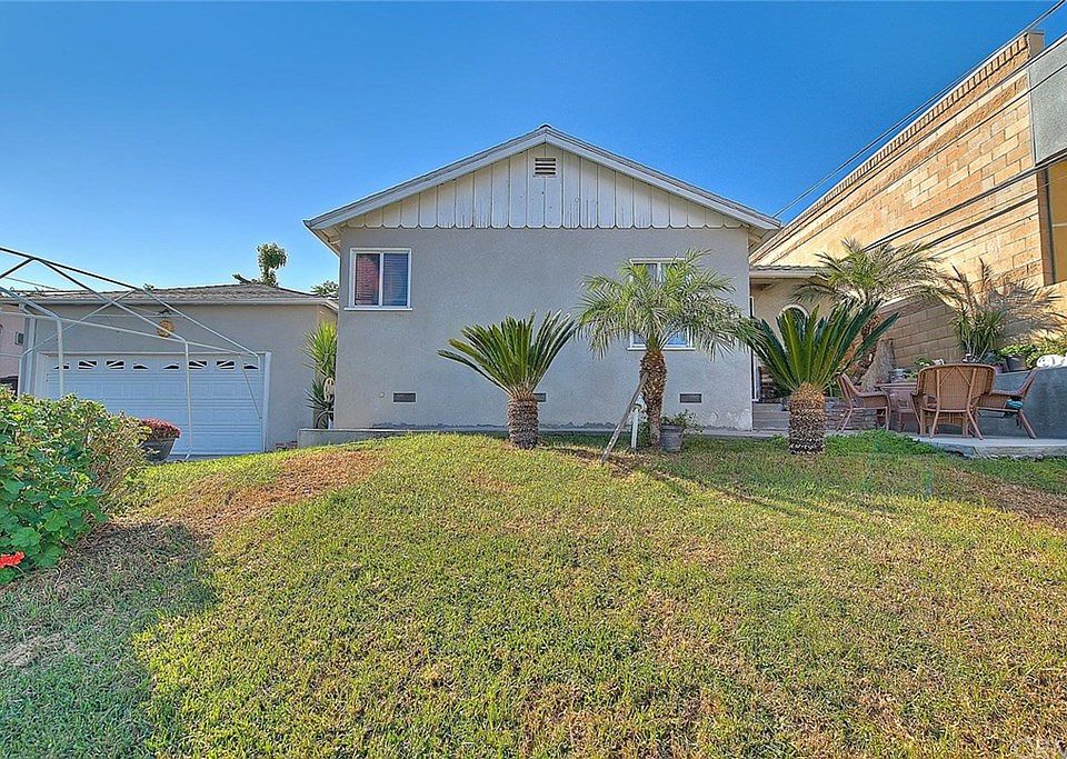 1st image of 3733 Esto Ave