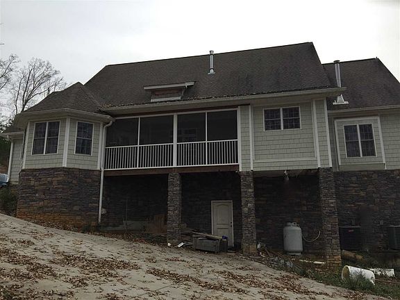 5th image of 8166 Cross Creek Dr