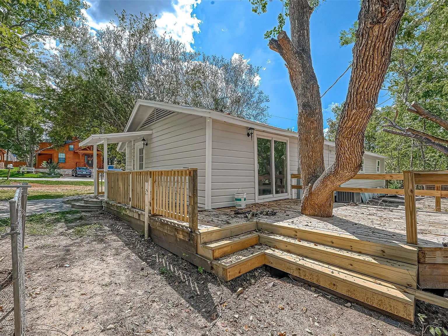 3 bed, 1.5 bath, 1658 sqft, $1,550 — Photo 3