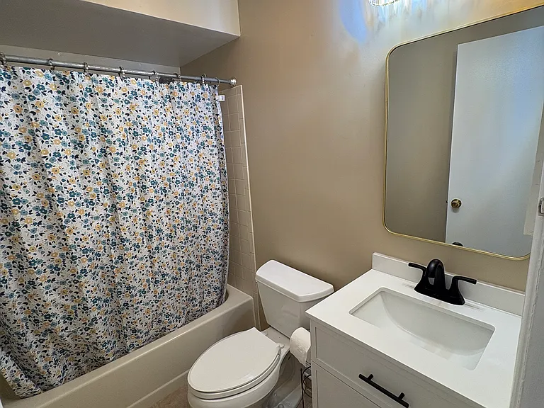 Small full bathroom