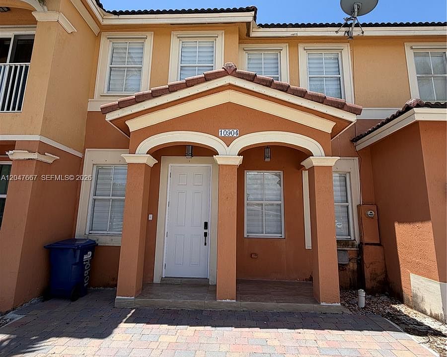 1st image of 10904 SW 240th Ln