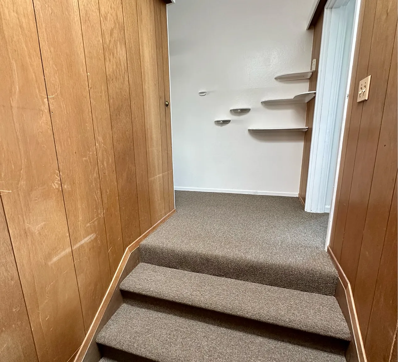 3 bed, 1300 sqft, $4,500 — Photo 3