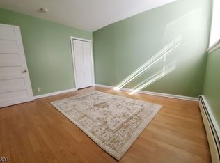 17 Elm St #1A, Newark, NJ 07102