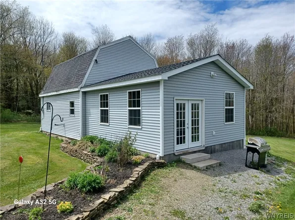 9079 Stebbins Rd, Franklinville, NY 14737