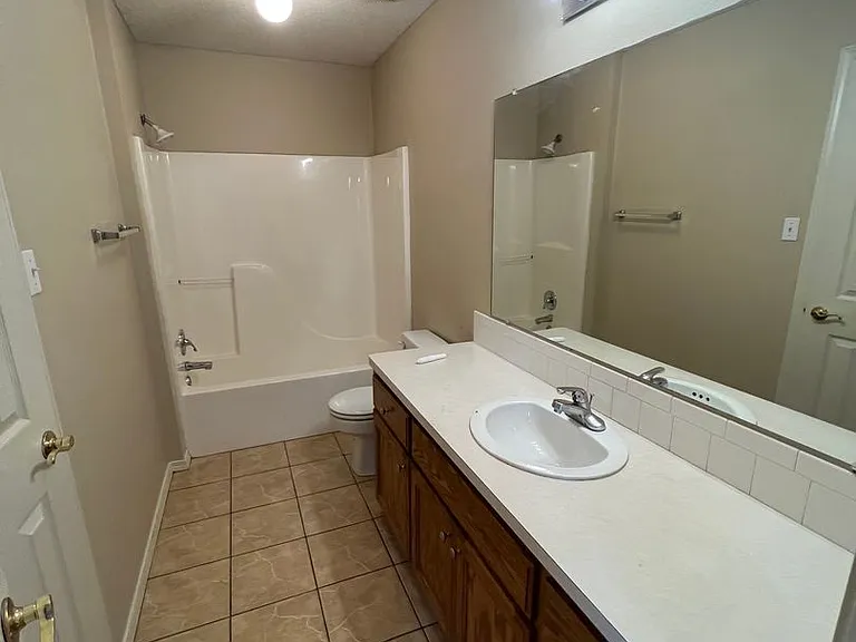1811 Wilder — Photo 10