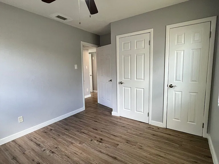 1221 Cypress Ln — Photo 17