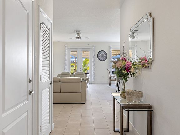 3rd image of 10130 W Verona Cir
