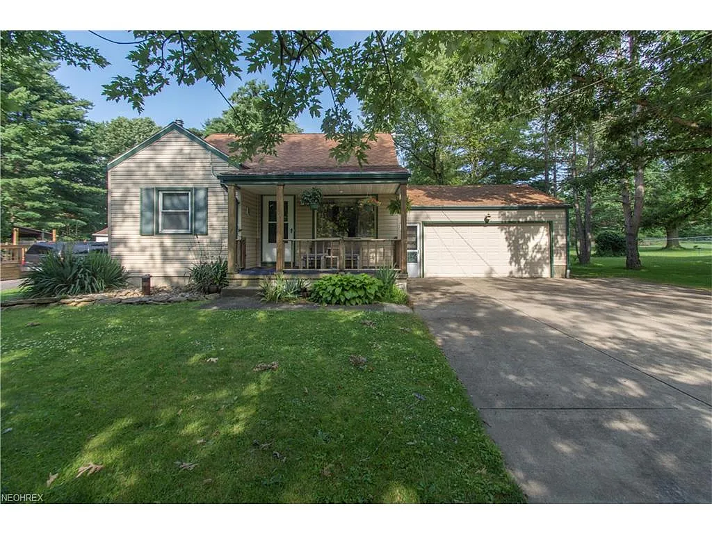 3255 Franklin Ave photo 1