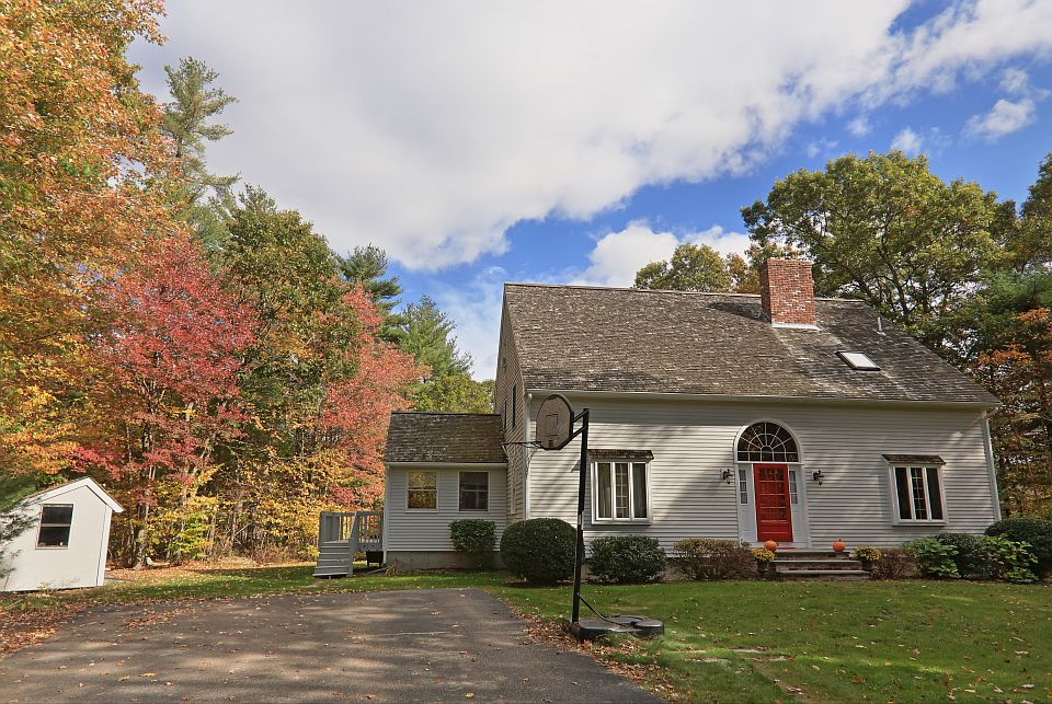 1st image of 318 Birchbark Dr