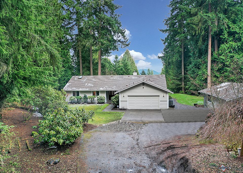1st image of 22602 Country Dr E
