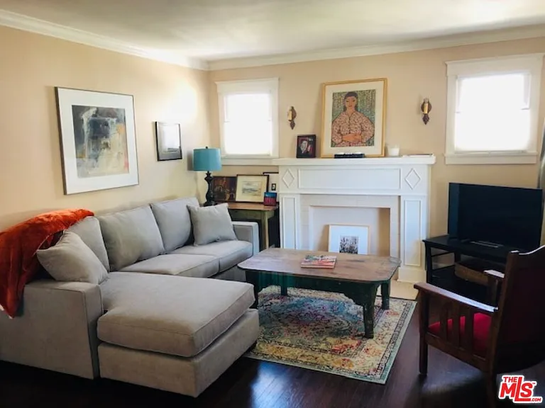 2931 Potomac Ave — Photo 3
