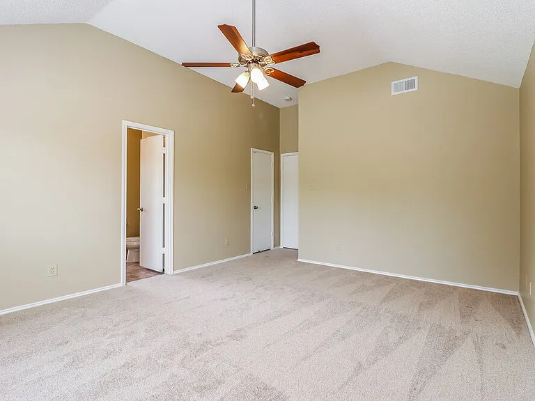 6309 Brookmont Ct — Photo 8
