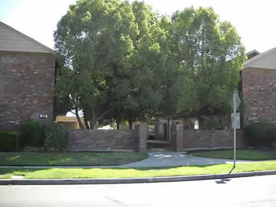 4544 N. Sharon Quadruplex