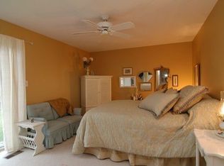 1846 Shetland Rd, Naperville, IL 60565