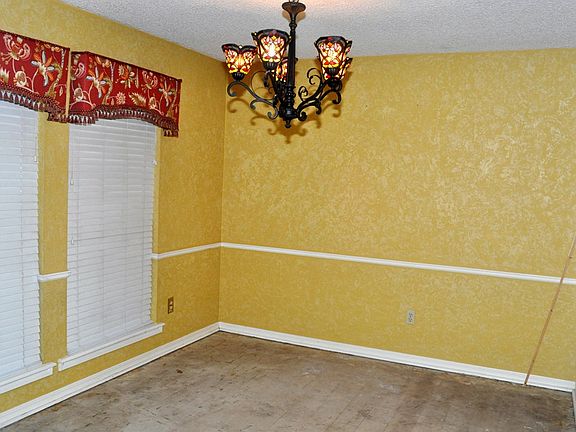 4th image of 3102 Chalon St