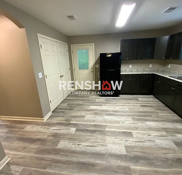 730 Tucker St — Photo 4