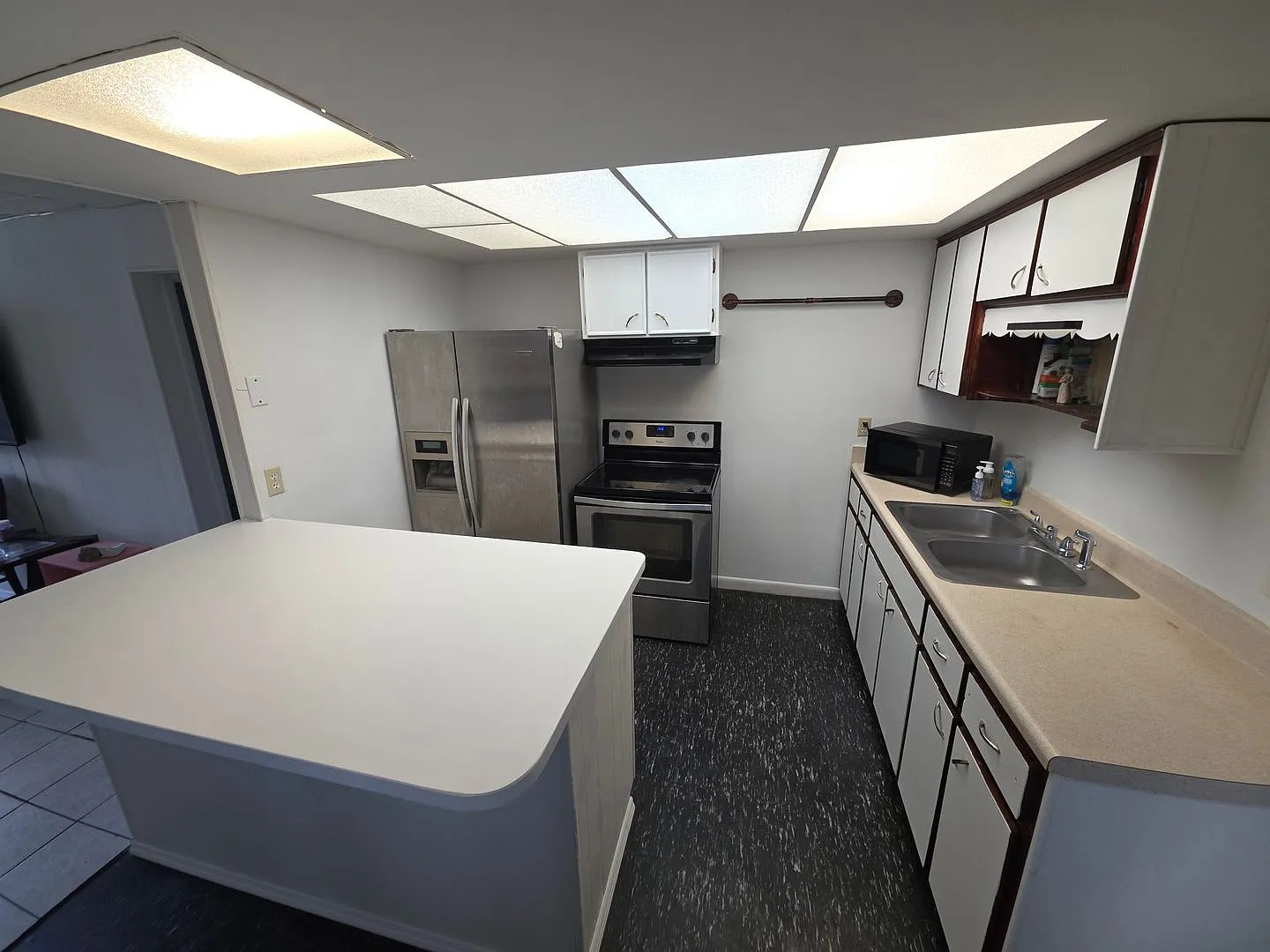1 Bed 1 Bath Near Downtown, Baldwin Park & Cady Way Trail — Photo 4