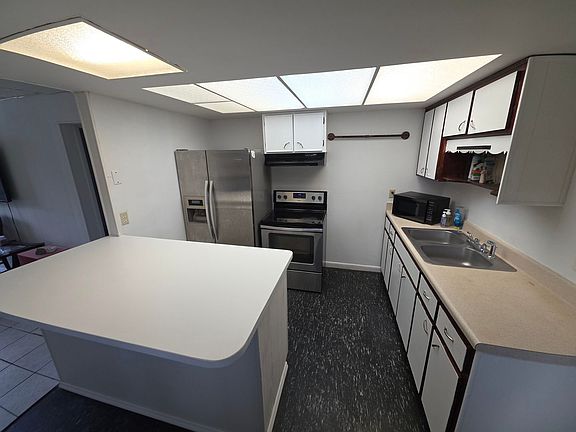 4th image of 5587 Lehigh Ave Unit A