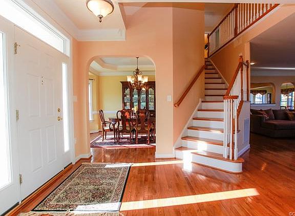 3rd image of 13812 Vincent Ln