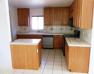 3rd image of 2744 Country Club Dr